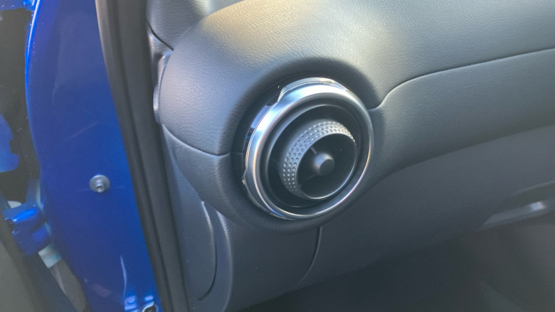 Nissan Juke 1.0 DiG-T Tekna 5dr Petrol Hatchback